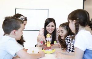 言語治療師和孩子們
